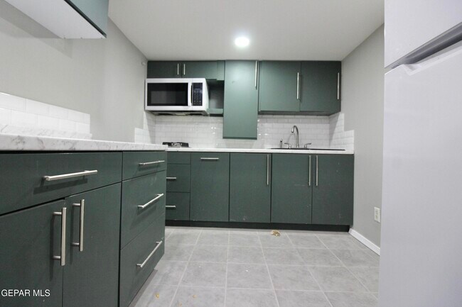 1408 Arizona Ave-Unit -C in El Paso, TX - Building Photo - Building Photo