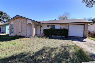 304 Deborah Dr in Converse, TX - Foto de edificio - Building Photo