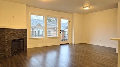 16769 Champion Wy in Sandy, OR - Building Photo - Building Photo