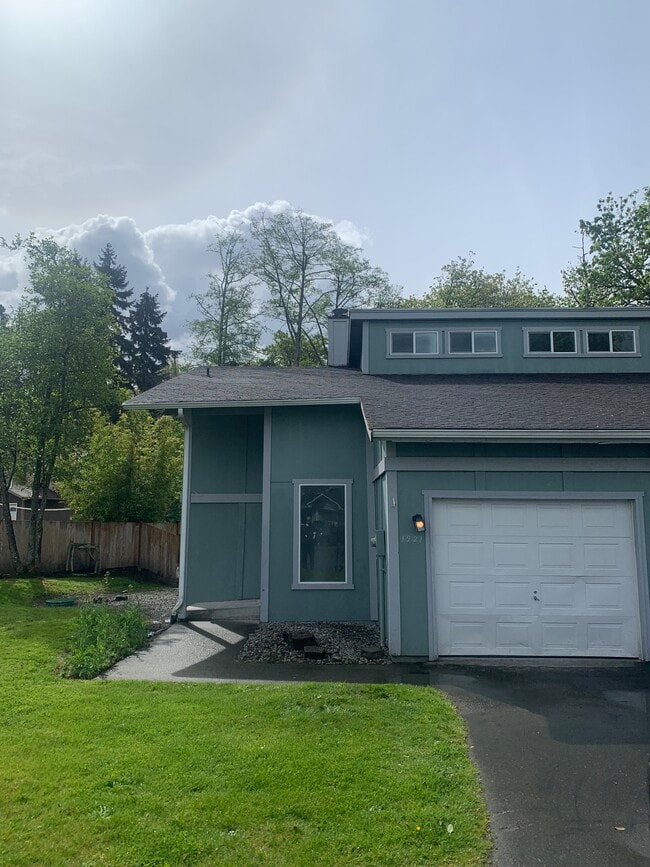 1922 87th Avenue Ct W