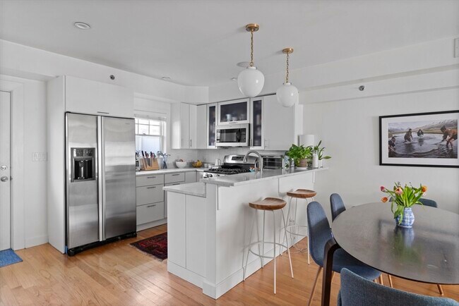 property at 33 Middle St
