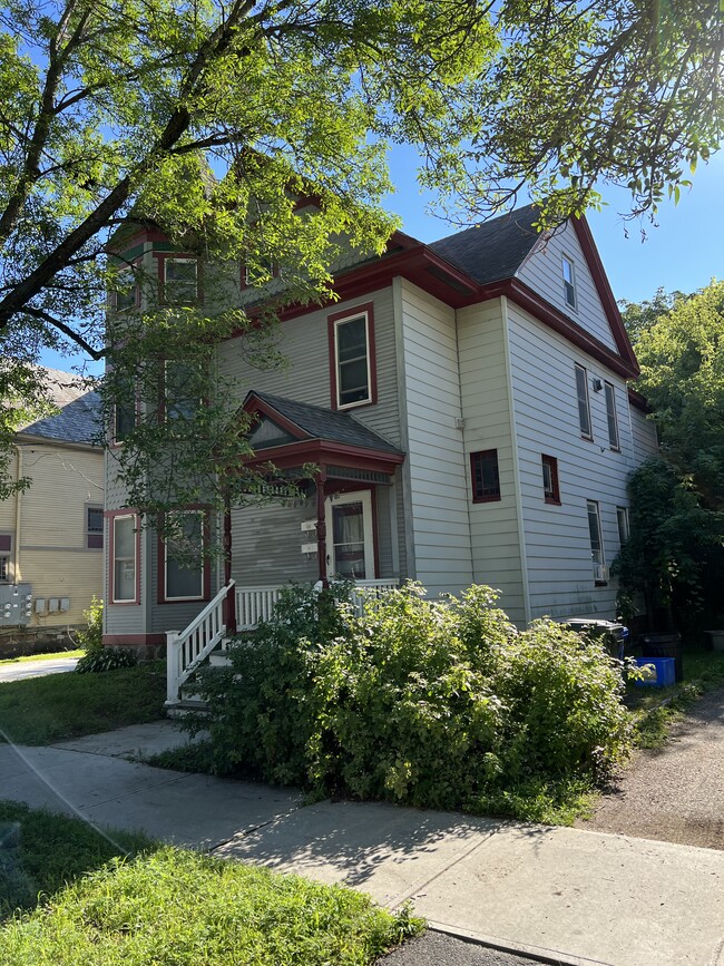 19 School St, Unit 19 School street unit 1