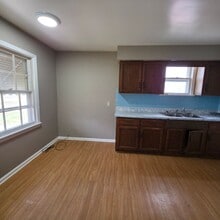 19512 Libby Rd in Maple Heights, OH - Building Photo - Building Photo