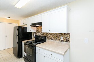 296 Flower Ln in Kissimmee, FL - Building Photo - Building Photo