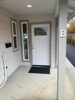 619 Elizabeth St in Sumner, WA - Building Photo