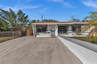 7041 Raleigh St in Hollywood, FL - Building Photo - Building Photo
