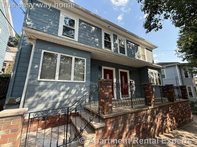 property at 25 Putnam St