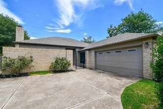 13007 Waldemere Dr in Houston, TX - Foto de edificio - Building Photo