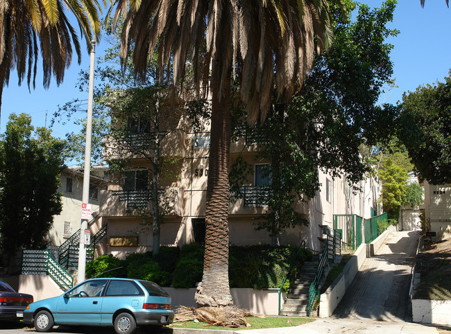 530 N Ardmore Ave in Los Angeles, CA - Foto de edificio - Building Photo