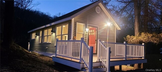 11 Curry Rd in Mahopac, NY - Building Photo - Building Photo