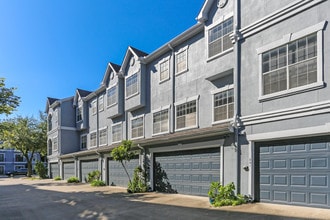 Plaza At River Oaks in Houston, TX - Foto de edificio - Building Photo