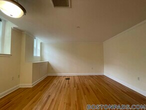 21 Wendell St, Unit A in Cambridge, MA - Foto de edificio - Building Photo