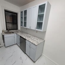 7612 Park Ave, Unit D8 in North Bergen, NJ - Building Photo - Building Photo