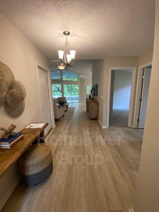 2238 Tinder Ct in Land O Lakes, FL - Foto de edificio
