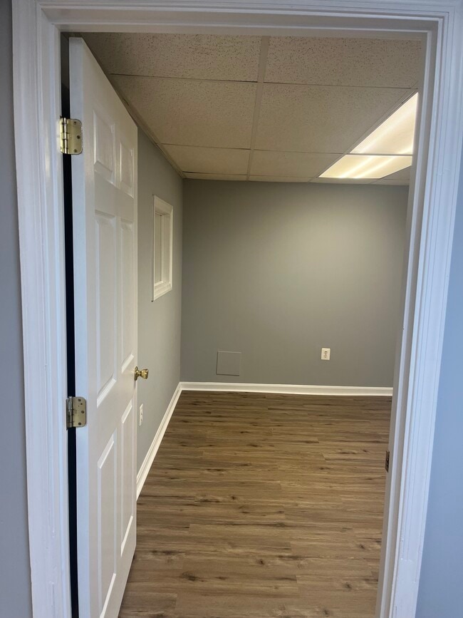 1300 North Ave, Unit Apt 3 in Arbutus, MD - Foto de edificio - Building Photo