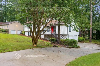 799 Lost Creek Cir in Stone Mountain, GA - Building Photo - Building Photo