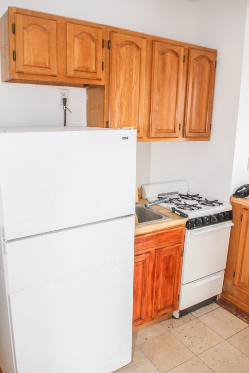 104 Second Avenue in New York, NY - Building Photo - Building Photo