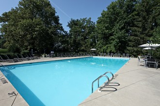 Bridlewood Apartments in North Olmsted, OH - Building Photo - Building Photo