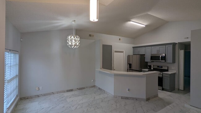 3048 Pineda Dr in Orlando, FL - Building Photo - Building Photo