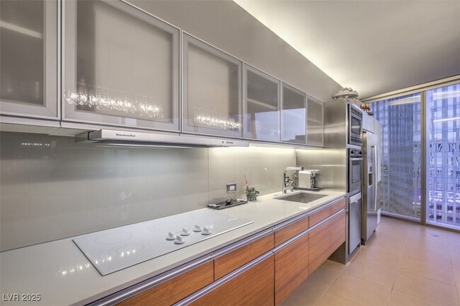 3722 S Las Vegas Blvd in Las Vegas, NV - Building Photo - Building Photo