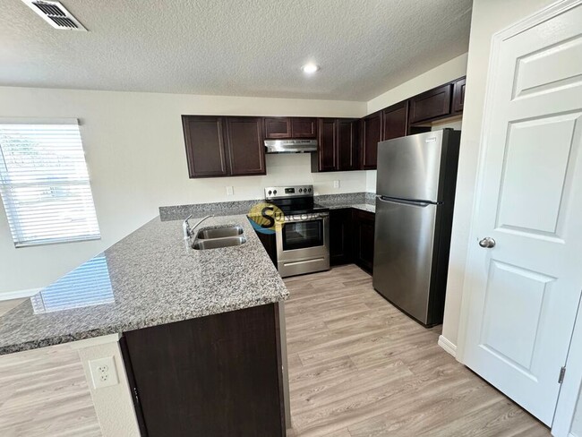 7607 Mailes Ct in Jacksonville, FL - Building Photo - Building Photo