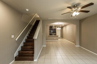 123 Niagara Dr. in Laredo, TX - Building Photo - Building Photo