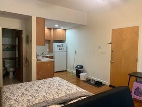 907 Beacon St in Boston, MA - Building Photo - Building Photo