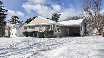 3639 Shafers School House Rd in Stroudsburg, PA - Building Photo