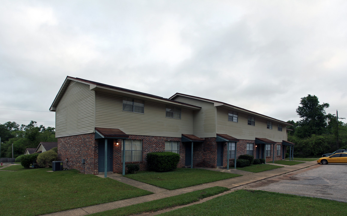 Grantwood Apartments in Cantonment, FL - Building Photo