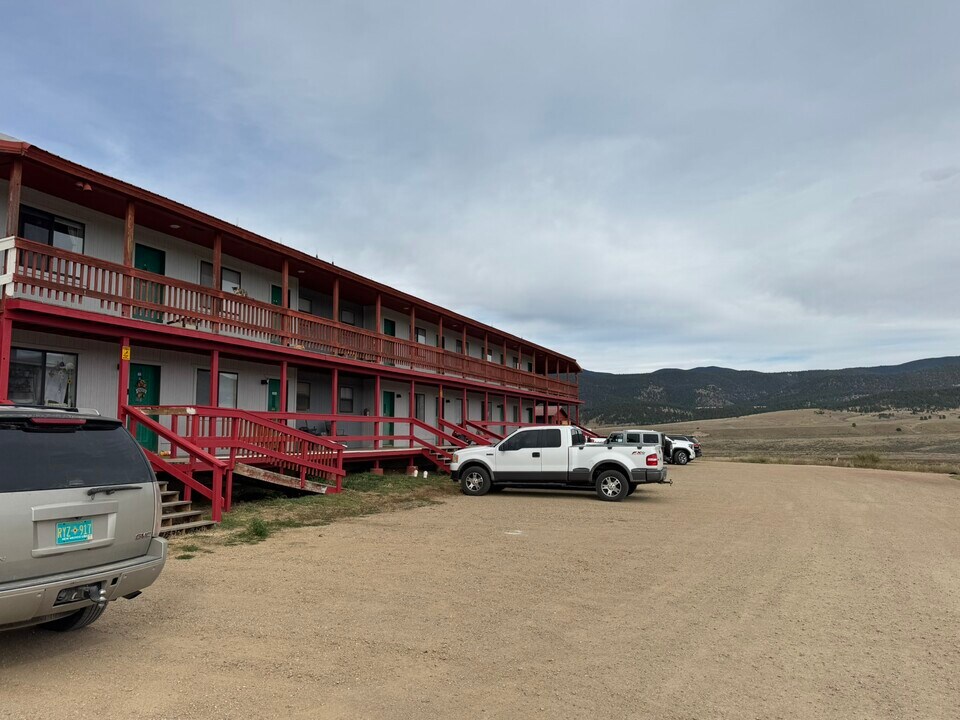 27736 US-64 in Angel Fire, NM - Building Photo