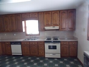 1108 Ellis Rd in Griffin, GA - Building Photo - Building Photo