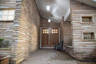3619 Braeswood S Blvd in Houston, TX - Building Photo - Building Photo