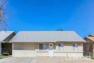 7044 W Taylor St in Phoenix, AZ - Building Photo