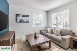 1140 SE 24th Rd in Homestead, FL - Building Photo