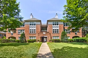 2424 Selwyn Ave in Charlotte, NC - Building Photo