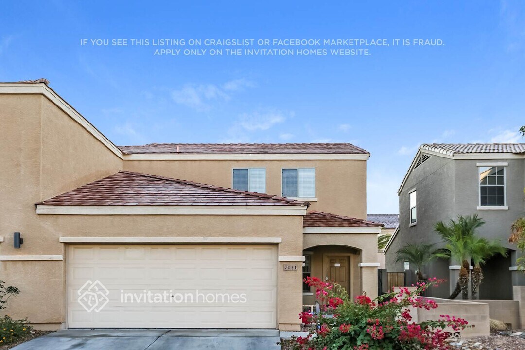 7031 W Lincoln St in Peoria, AZ - Building Photo