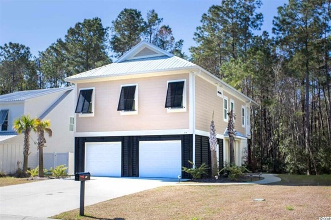 214 Crane Dr in Pawleys Island, SC - Building Photo