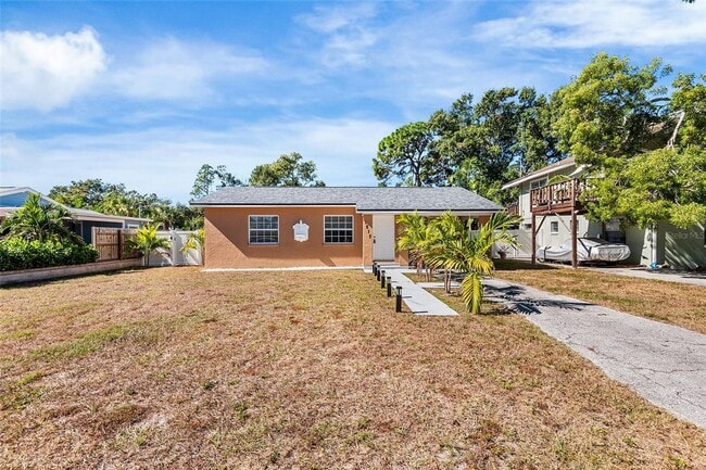 property at 1517 Gray St S