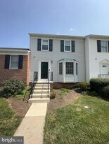 207 Fairfield Dr in Warrenton, VA - Building Photo