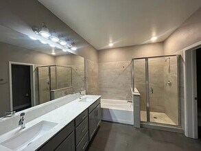 11870 Tevare Ln in Las Vegas, NV - Building Photo - Building Photo