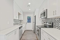 Medlock Place in Phoenix, AZ - Building Photo - Building Photo