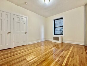 289 Convent Ave in New York, NY - Building Photo - Building Photo