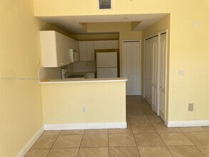 8930 W Flagler St in Miami, FL - Building Photo - Building Photo