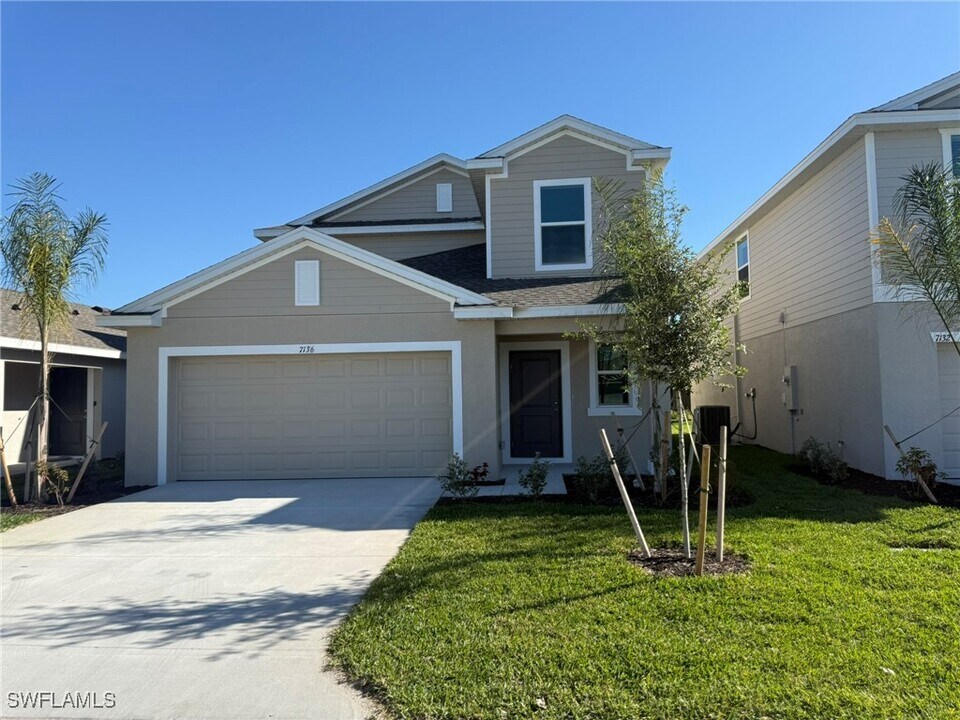 7136 Sugar Pine Way in Ft. Myers, FL - Building Photo