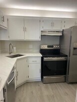 208 Foxtail Dr in Greenacres, FL - Building Photo