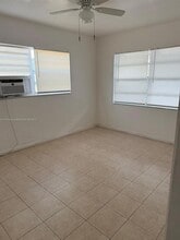 325 NE 2nd St in Hallandale Beach, FL - Building Photo - Building Photo