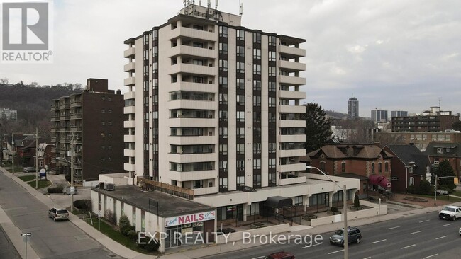 432-432 Main St E
