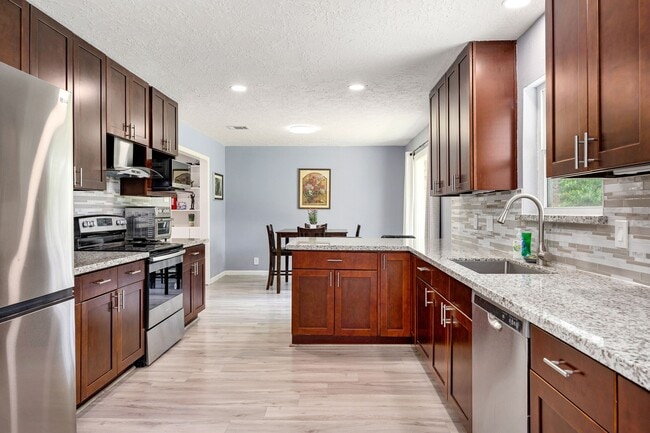 property at 7606 Richmond Ave.