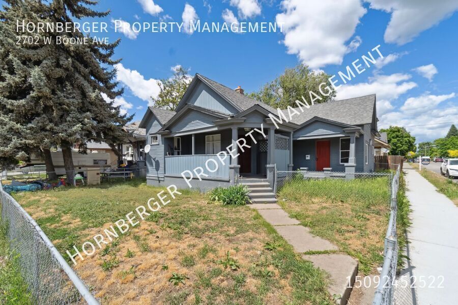 2702 W Boone Ave in Spokane, WA - Building Photo