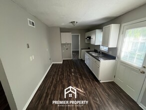5596 Loch Lomond Rd in Memphis, TN - Building Photo - Building Photo
